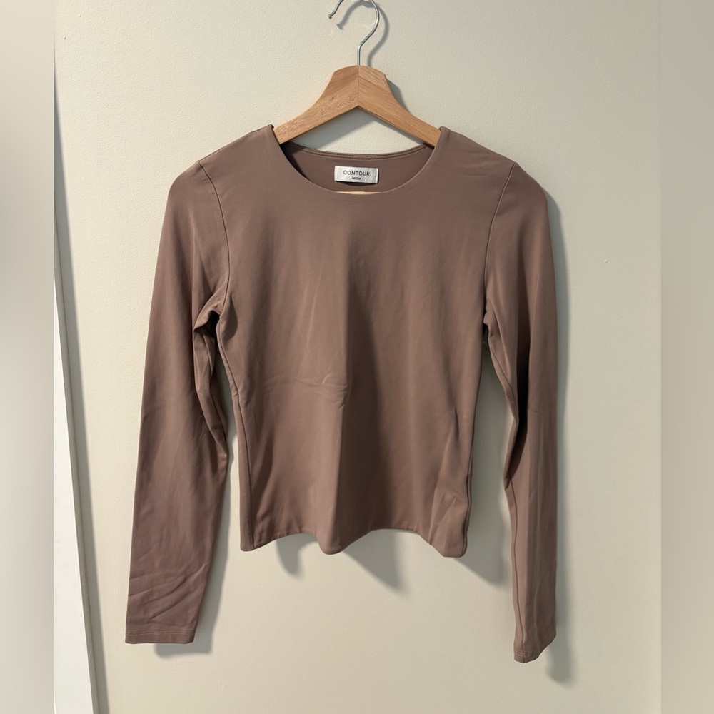 Aritzia Contour Longsleeve Tee